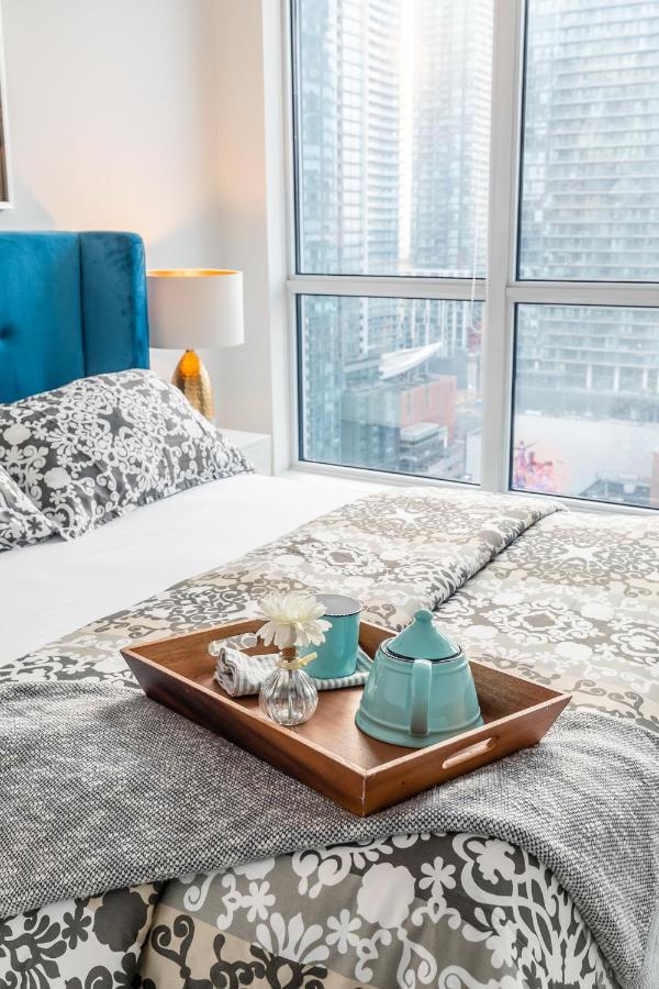 Luxury 2 Bedroom In The Heart Of Entertainment District - City Skyline View & Balcony Toronto Esterno foto